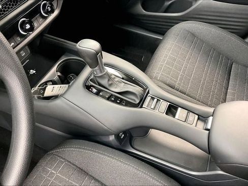 New 2026 Honda HR-V LX image 9