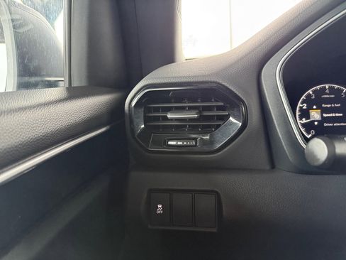 Used 2024 Honda Pilot Sport image 19