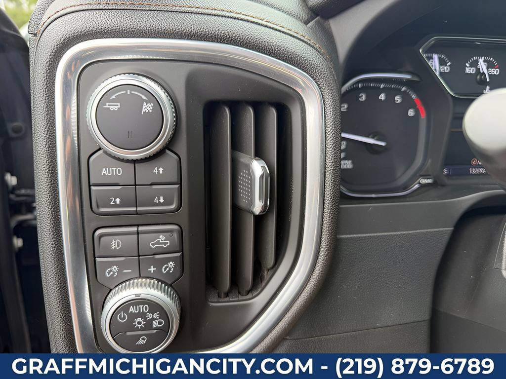 Used 2019 GMC Sierra 1500 AT4 w/ AT4 Premium Package AWD/4WD image 15