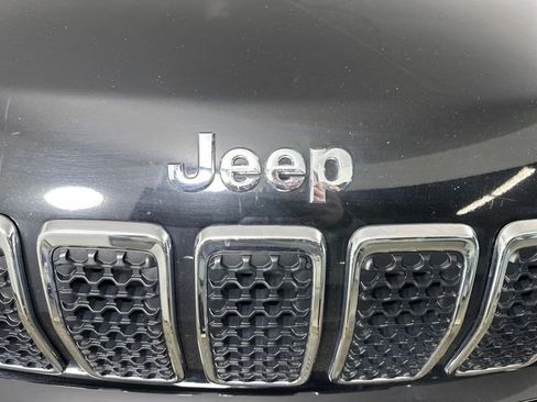 Used 2020 Jeep Cherokee Sport AWD/4WD image 9