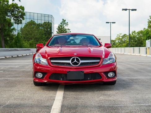 Used 2011 Mercedes-Benz SL 550 image 37