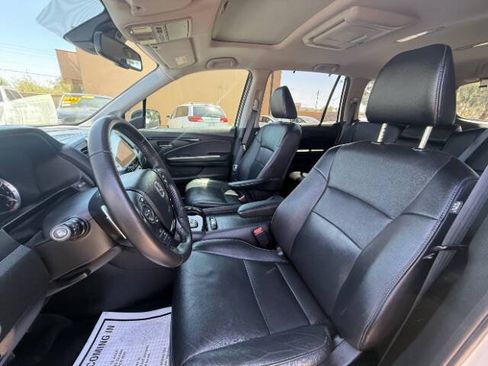 Used 2017 Honda Pilot Touring image 17