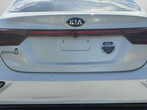Certified 2021 Kia Forte LXS FWD image 40