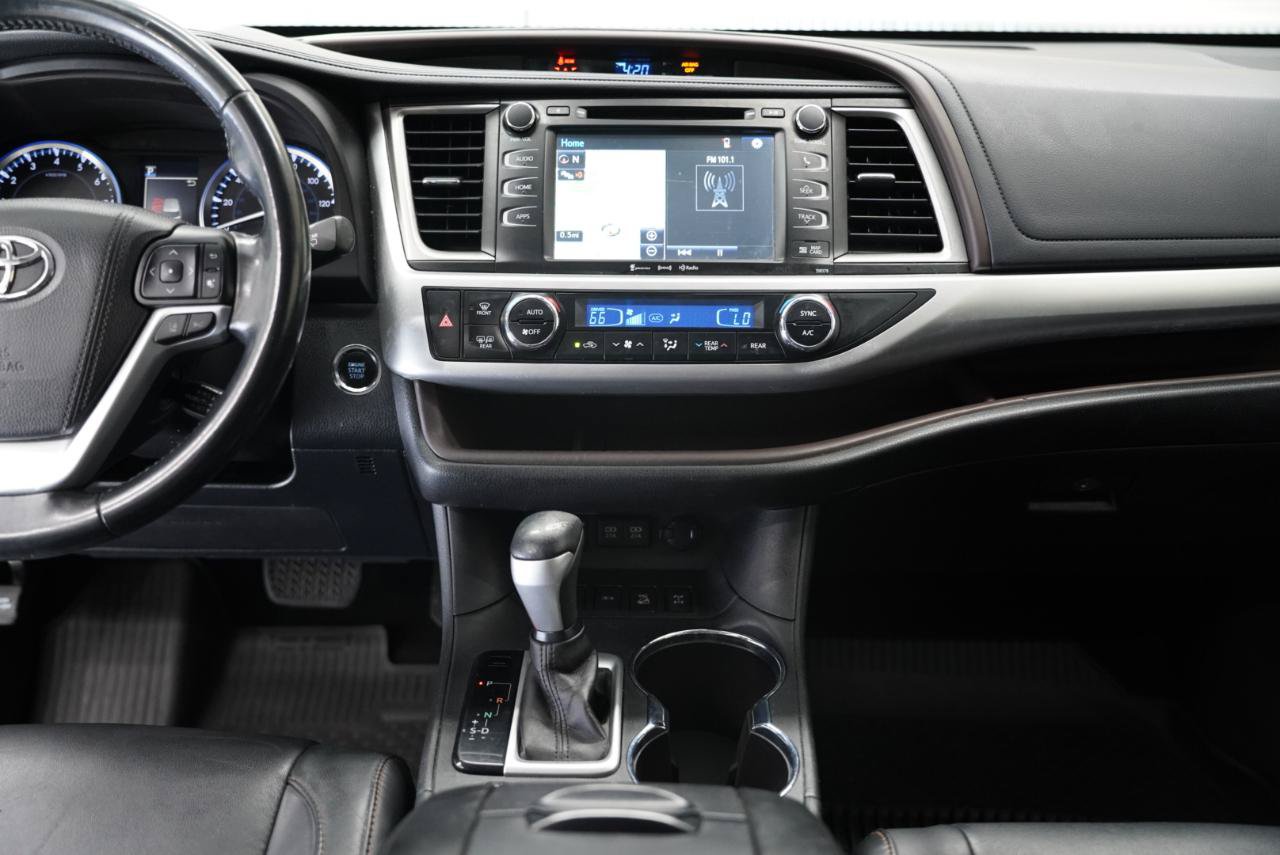 Used 2017 Toyota Highlander XLE AWD/4WD image 18