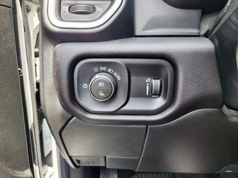 Used 2024 RAM 3500 Big Horn w/ Night Edition AWD/4WD image 20