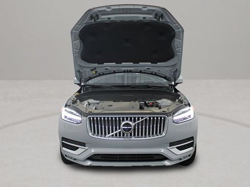 Certified 2024 Volvo XC90 B6 Ultimate w/ Protection Package Premier AWD/4WD image 47