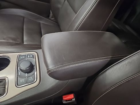 Used 2016 Jeep Grand Cherokee Summit w/ Platinum Series Group image 16