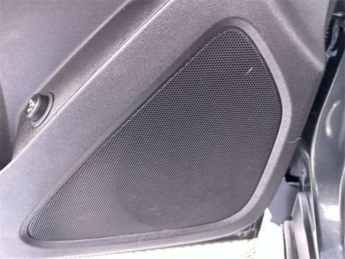 Used 2020 Chevrolet Equinox LT image 25