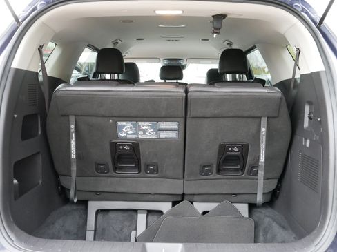 Certified 2024 Kia Carnival LX image 18