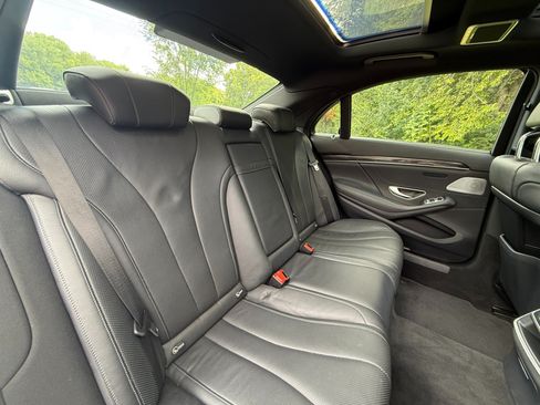 Used 2017 Mercedes-Benz S 550 4MATIC Sedan image 19