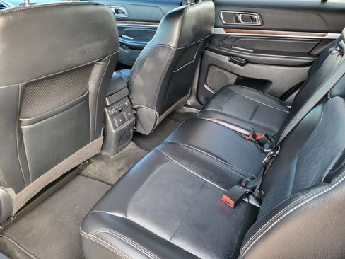 Used 2016 Ford Explorer Limited image 8