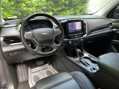 Used 2020 Chevrolet Traverse LT w/ LT Premium Package FWD image 35