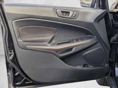 Used 2020 Ford EcoSport SE image 2
