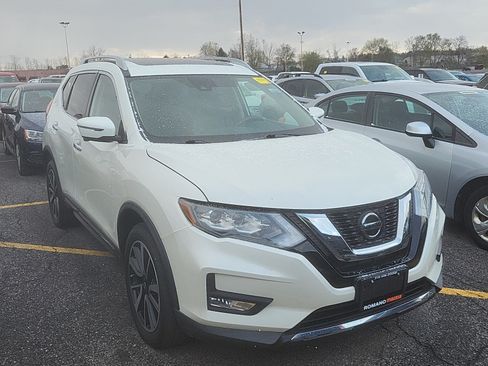 Used 2020 Nissan Rogue SL w/ Premium Package AWD/4WD image 4