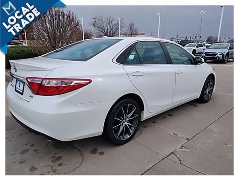 Used 2015 Toyota Camry XSE image 7