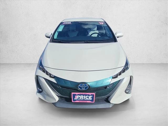 Used 2017 Toyota Prius Prime Advanced w/ Carpet Mat Package FWD image 2