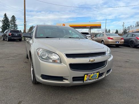 Used 2011 Chevrolet Malibu LS image 18