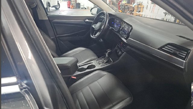 Used 2022 Volkswagen Jetta SE FWD image 20
