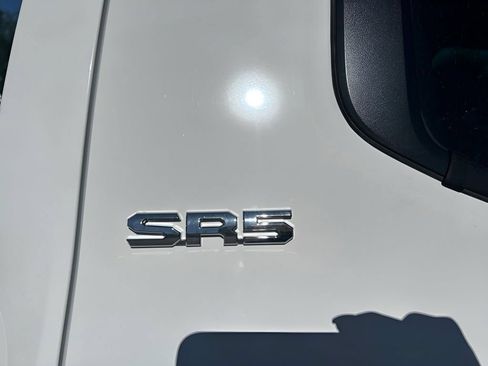 Used 2025 Toyota Tacoma SR5 AWD/4WD image 15