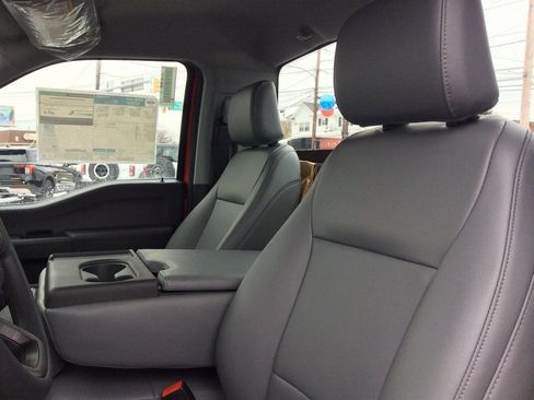 Used 2024 Ford F350 XL w/ Snow Plow Prep Package image 31