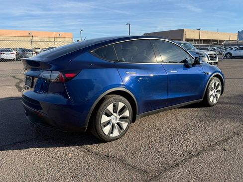 Used 2023 Tesla Model Y Long Range image 3