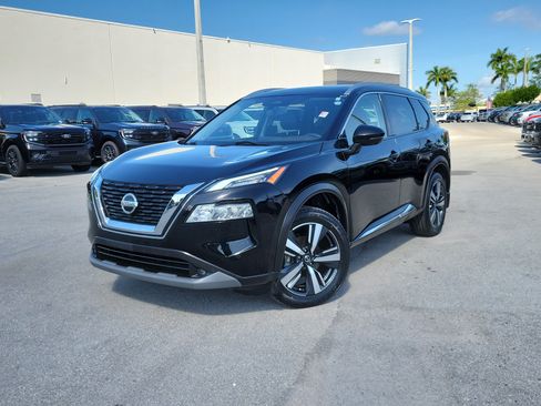 Used 2021 Nissan Rogue SL w/ Premium Package FWD image 1