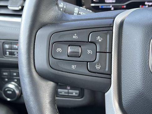 Used 2023 GMC Yukon Denali w/ Advanced Technology Package AWD/4WD image 28