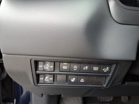 Used 2022 Toyota Tundra Platinum image 29