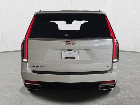 Certified 2022 Cadillac Escalade Premium Luxury image 6