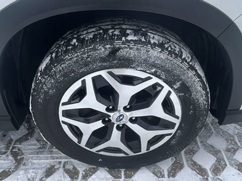 Certified 2023 Subaru Forester Premium image 16