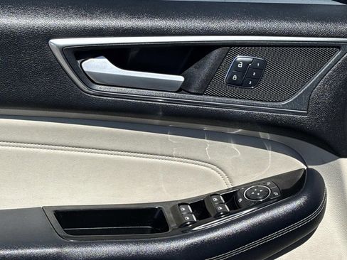 Used 2018 Ford Edge Titanium w/ Equipment Group 301A image 22
