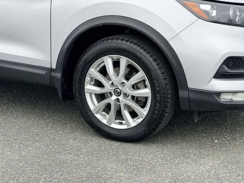 Used 2022 Nissan Rogue Sport SV image 9