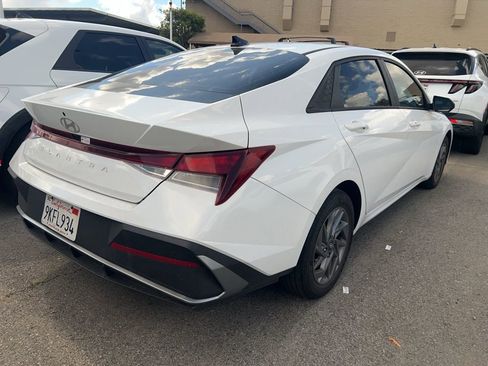 Certified 2024 Hyundai Elantra SEL image 4