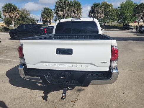 Used 2023 Toyota Tacoma TRD Off-Road image 4