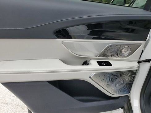 New 2026 Lincoln Nautilus Reserve image 8