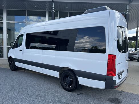 Certified 2024 Mercedes-Benz Sprinter 2500 image 8