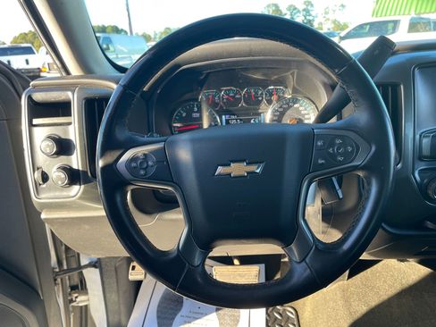 Used 2018 Chevrolet Silverado 1500 LT image 16