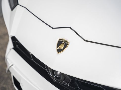 Used 2021 Lamborghini Urus image 14