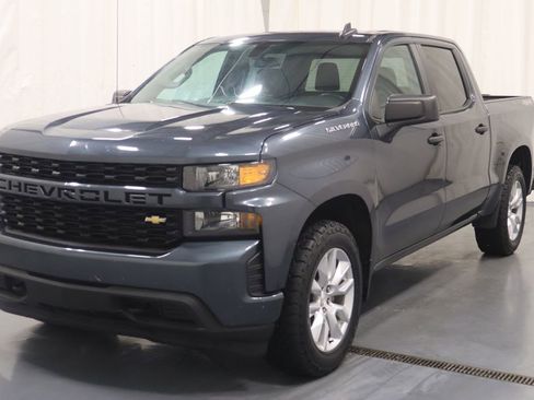 Used 2020 Chevrolet Silverado 1500 Custom w/ Custom Value Package image 6