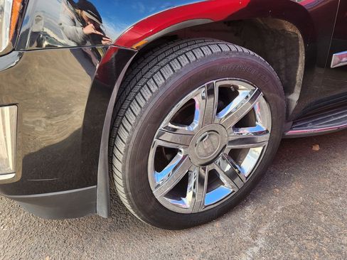 Used 2015 Cadillac Escalade Luxury image 14