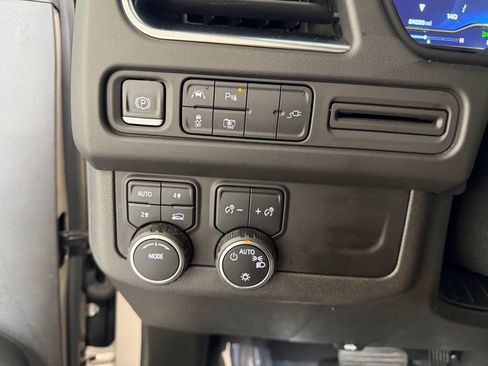 Used 2022 Chevrolet Tahoe RST w/ Luxury Package AWD/4WD image 6