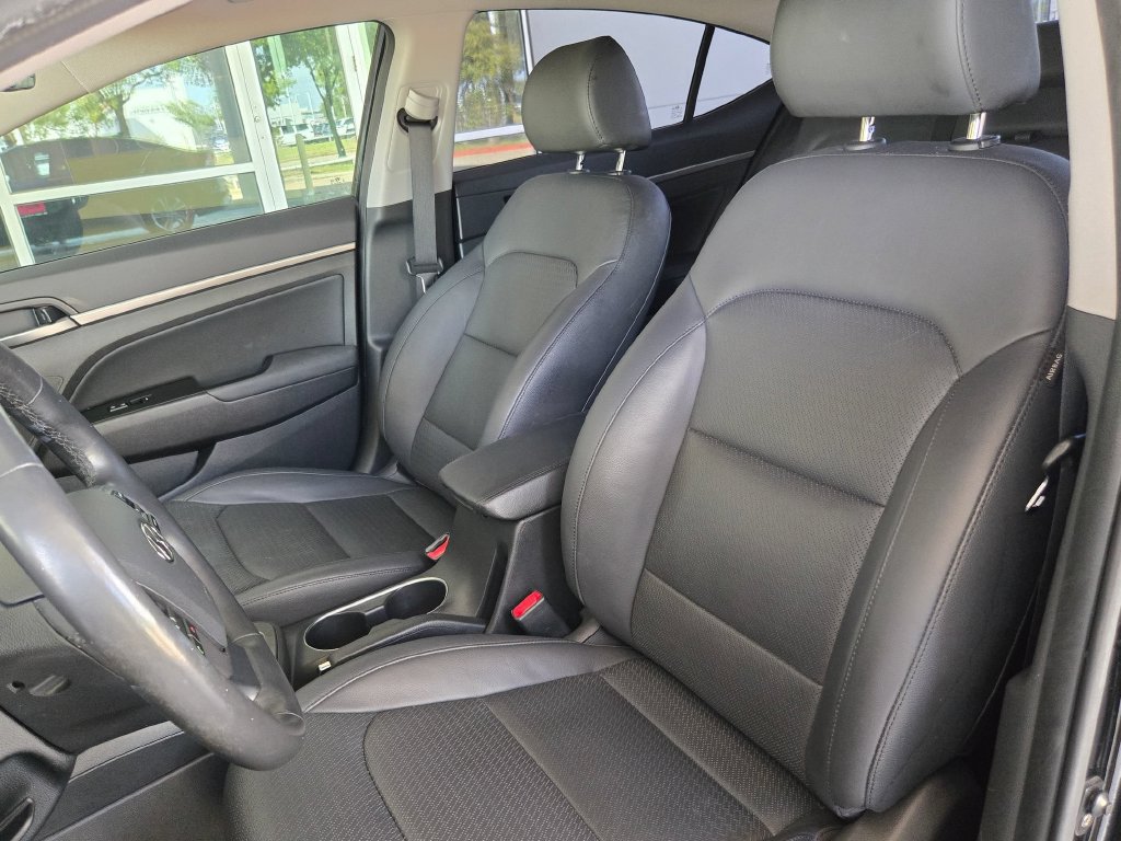 Used 2017 Hyundai Elantra Limited FWD image 16