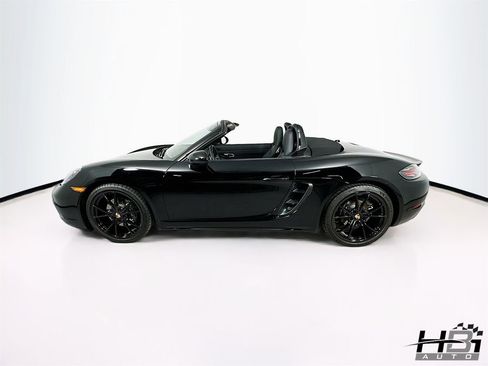 Used 2024 Porsche 718 Boxster RWD image 23