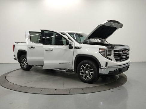 Used 2025 GMC Sierra 1500 SLT w/ SLT Premium Package AWD/4WD image 9