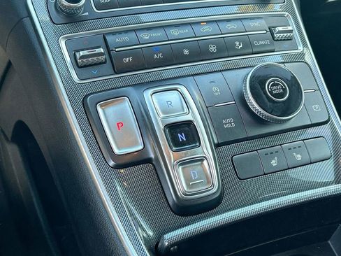 Used 2023 Hyundai Santa Fe SEL w/ Winter Weather Package image 31