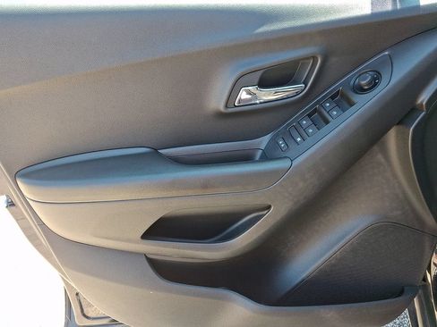 Certified 2021 Chevrolet Trax LS AWD/4WD image 14