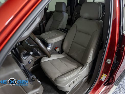 Used 2023 GMC Sierra 1500 SLT AWD/4WD image 23