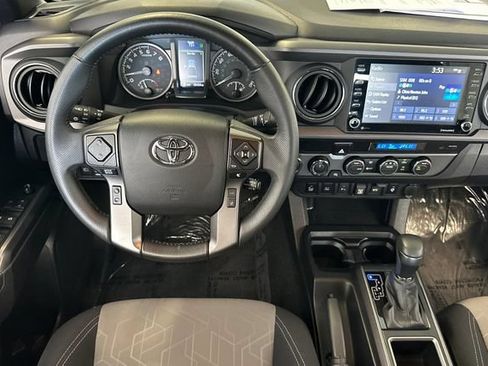 Certified 2023 Toyota Tacoma TRD Off-Road w/ Technology Package AWD/4WD image 18