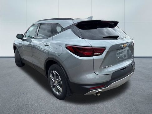 Used 2024 Chevrolet Blazer LT AWD/4WD image 2