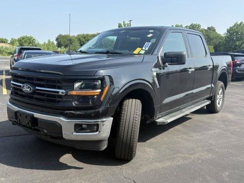Used 2025 Ford F150 XLT w/ Equipment Group 301A Standard AWD/4WD image 3